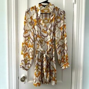 Ontwelth Blouse T-shirt Dress White with Gold chain design size medium
